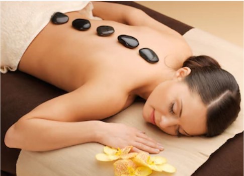 Hot stone therapy melts away tension-Asian Massage